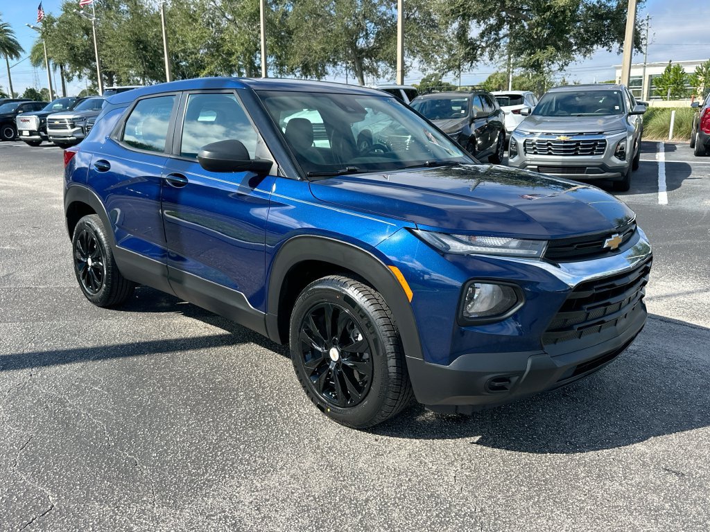 Used 2022 Chevrolet TrailBlazer LS FWD image 3