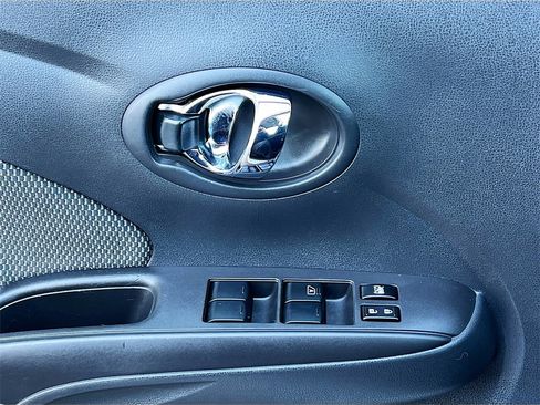 Used 2016 Nissan Versa SV image 16