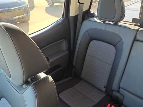 Used 2019 Chevrolet Colorado Z71 image 18