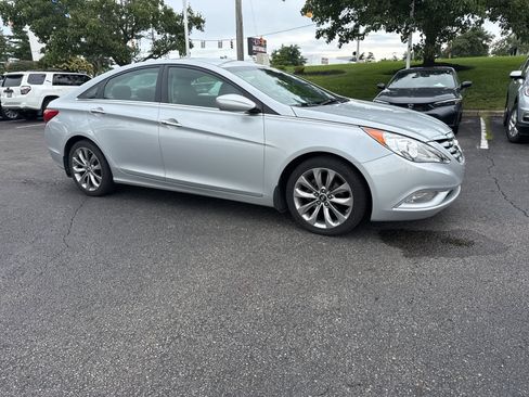 Used 2011 Hyundai Sonata SE FWD image 18