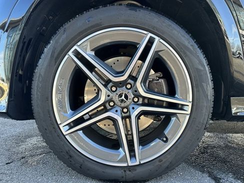 Certified 2024 Mercedes-Benz GLS 450 4MATIC image 11