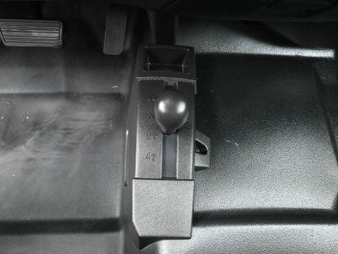 Used 2017 Chevrolet Silverado 2500 W/T image 17