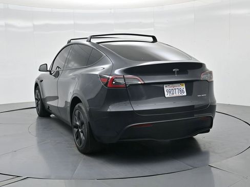 Used 2025 Tesla Model Y Long Range image 8