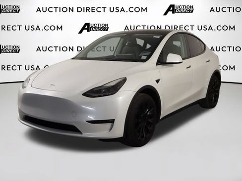 Used 2023 Tesla Model Y Long Range AWD/4WD image 1