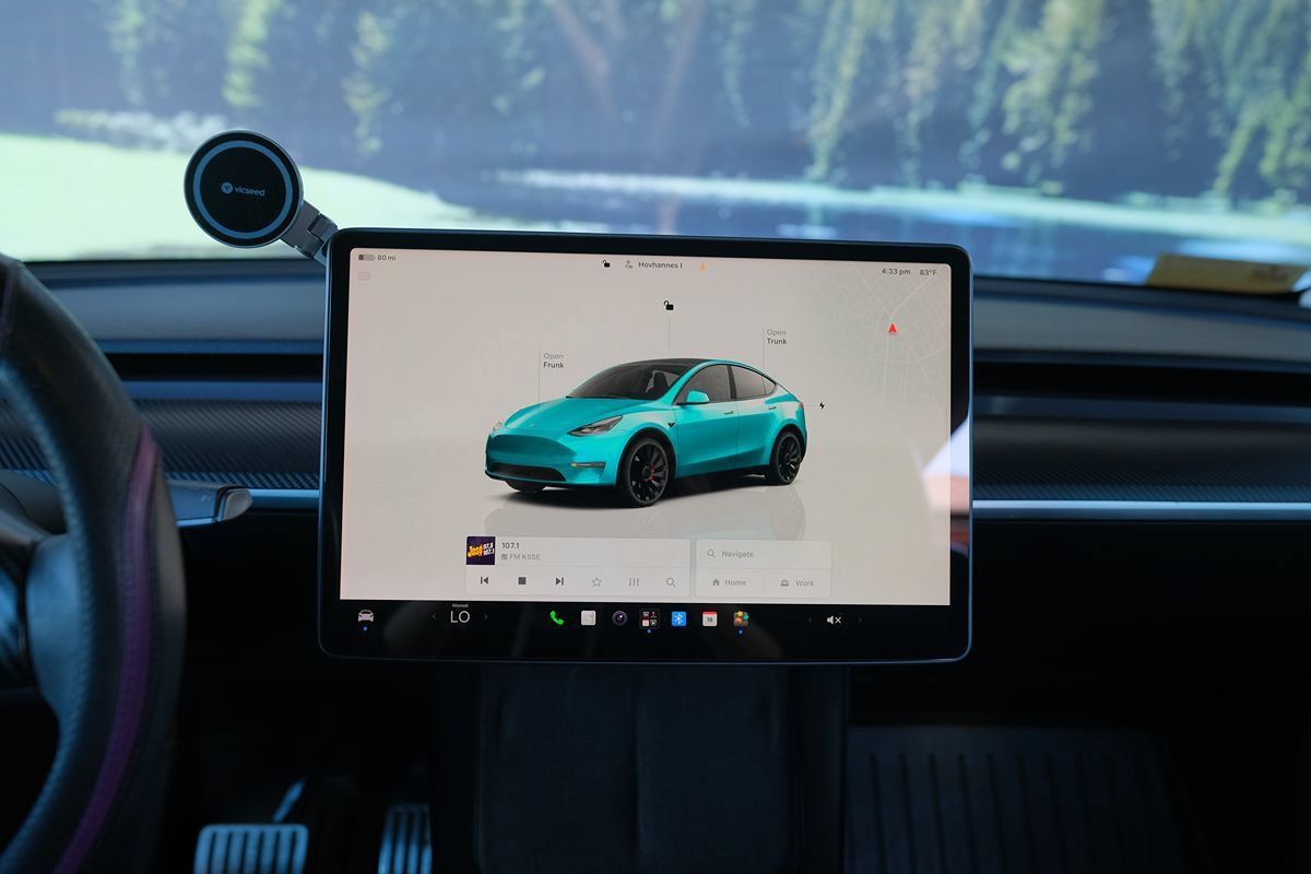 Used 2022 Tesla Model Y Performance AWD/4WD image 16