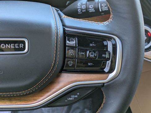 Used 2024 Jeep Grand Wagoneer Series III w/ Rear Seat Video Group 1 image 18