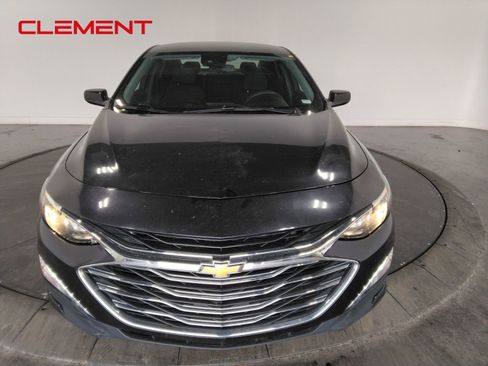Used 2023 Chevrolet Malibu LT image 3