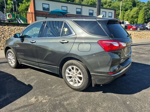 Used 2019 Chevrolet Equinox LT w/ Driver Convenience Package AWD/4WD image 4