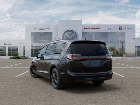 New 2026 Chrysler Pacifica Select w/ S Appearance Package FWD image 3