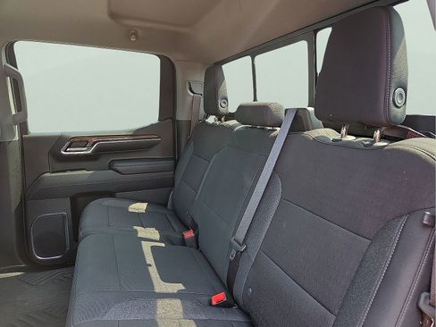 Used 2024 Chevrolet Silverado 1500 LT Trail Boss w/ Convenience Package II image 9