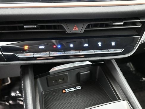 Used 2025 Buick Envision Sport Touring AWD/4WD image 16