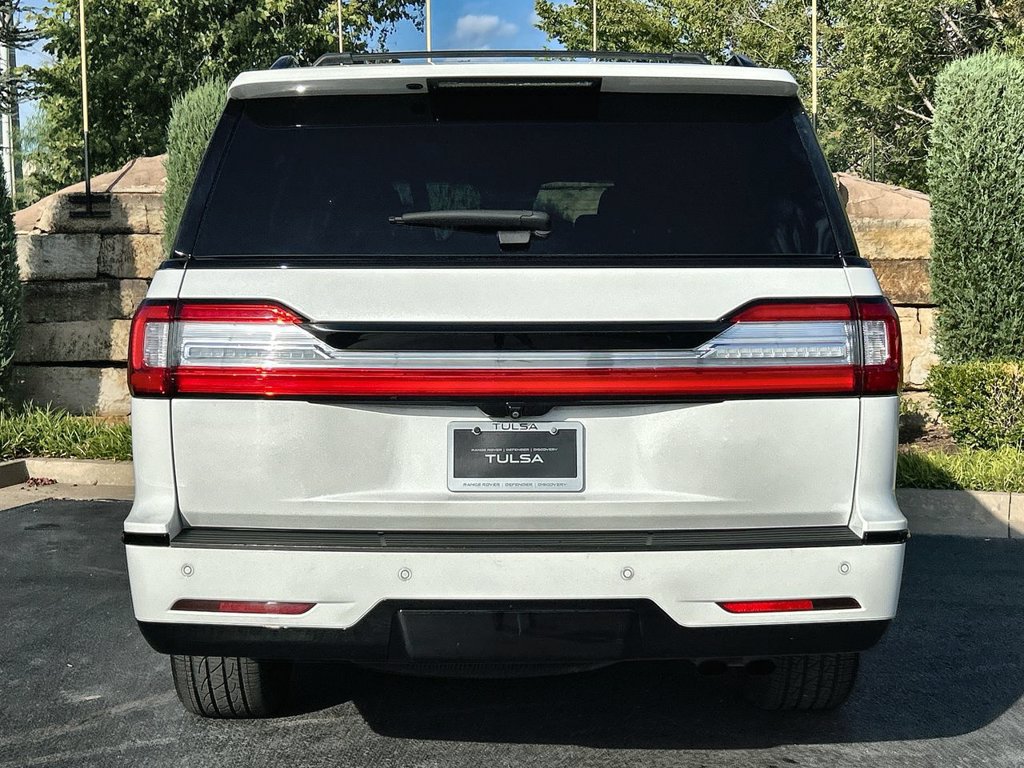 Used 2021 Lincoln Navigator L Reserve w/ Luxury Package AWD/4WD image 4
