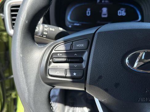 Certified 2023 Hyundai Venue SEL FWD image 27