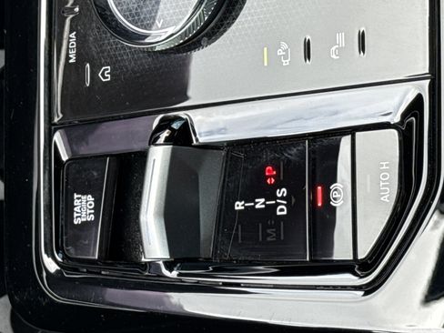 Used 2024 BMW 530i w/ M Sport Package image 26