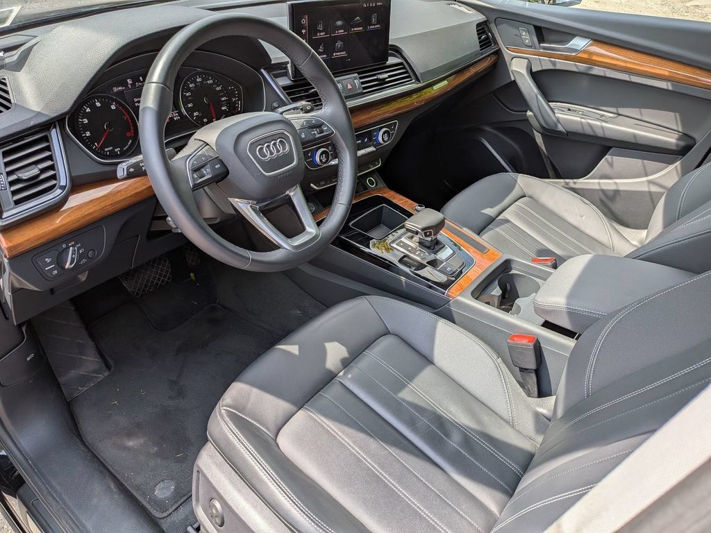 Used 2023 Audi Q5 Premium Plus w/ Convenience Package AWD/4WD image 11