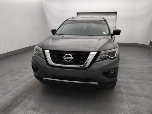 Used 2017 Nissan Pathfinder Platinum w/ Family Entertainment Package image 15
