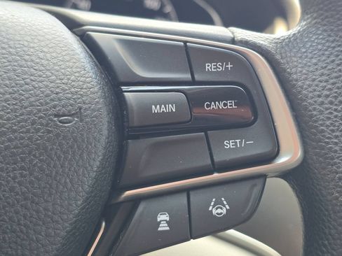 Used 2018 Honda Accord LX image 18