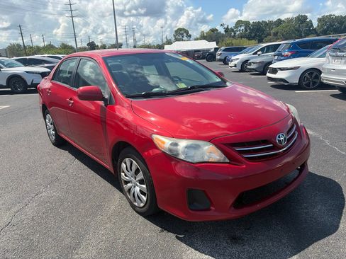 Used 2013 Toyota Corolla LE FWD image 1