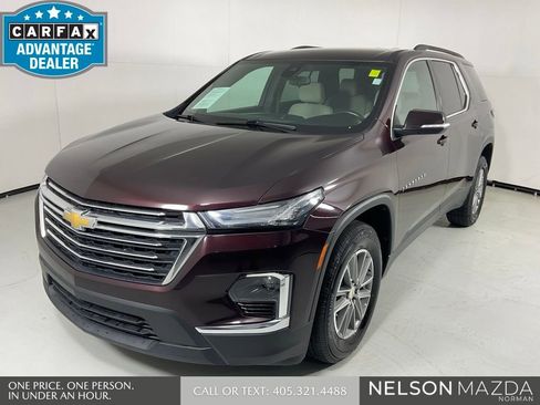 Used 2022 Chevrolet Traverse LT FWD image 1