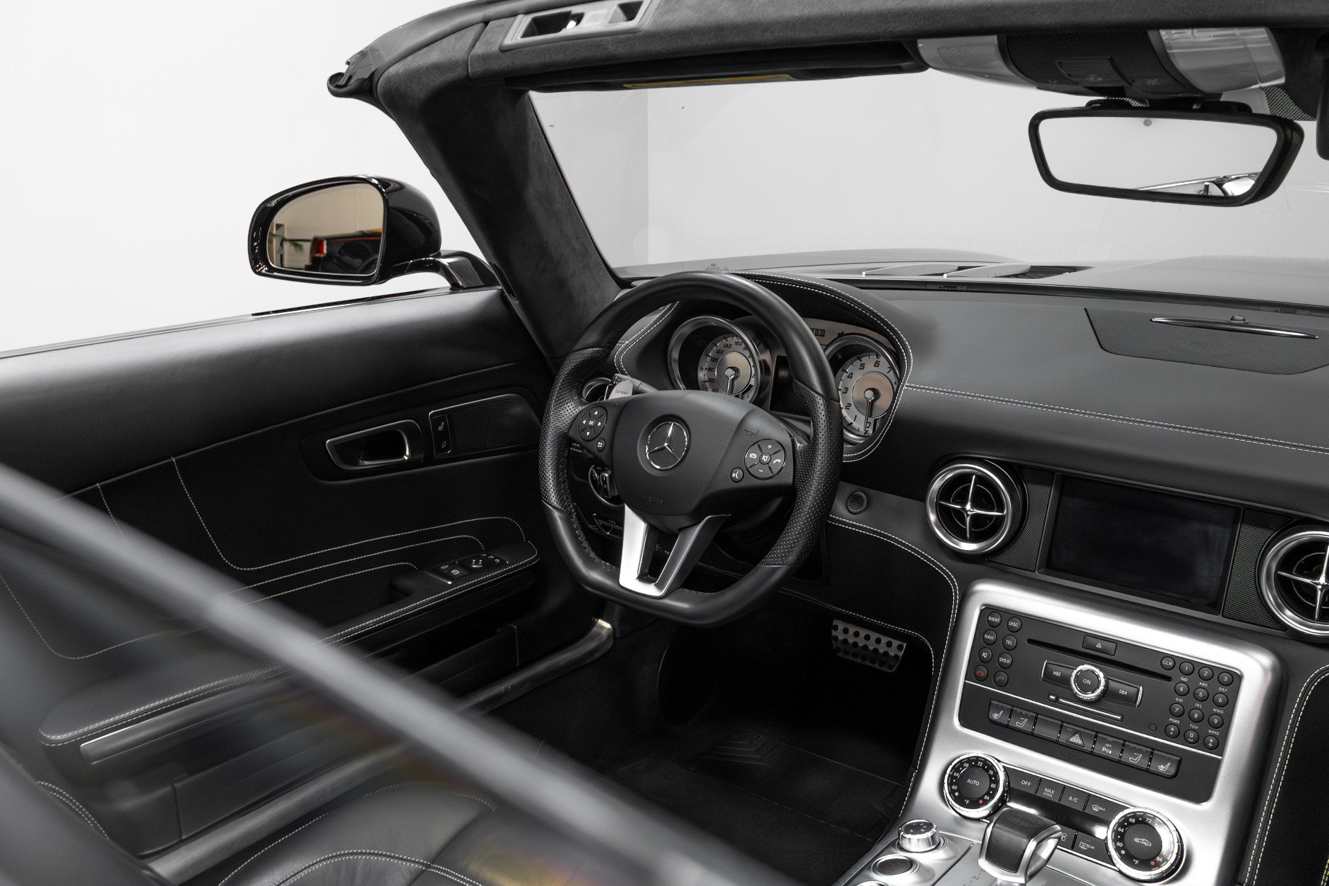 Used 2012 Mercedes-Benz SLS AMG Roadster image 70