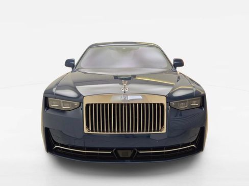 Certified 2025 Rolls-Royce Ghost AWD/4WD image 5