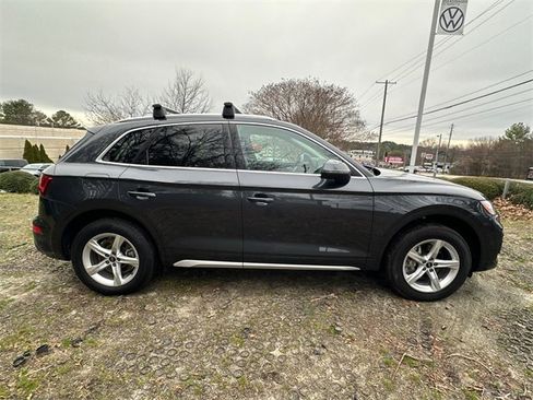 Used 2023 Audi Q5 2.0T Premium w/ Convenience Package image 8