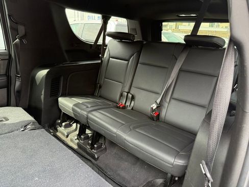 Used 2021 Chevrolet Suburban LT AWD/4WD image 5