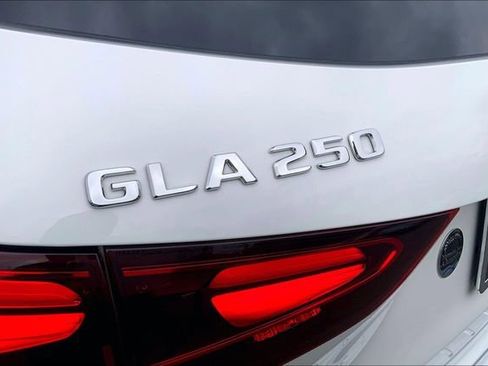 Used 2026 Mercedes-Benz GLA 250 4MATIC image 8