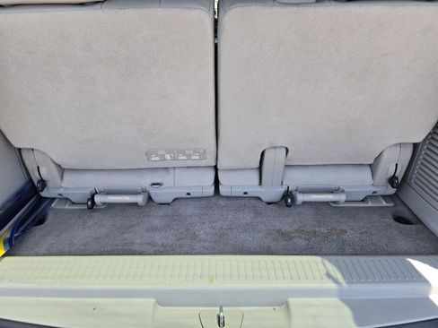 Used 2011 Chevrolet Tahoe LT w/ Luxury Package RWD image 30