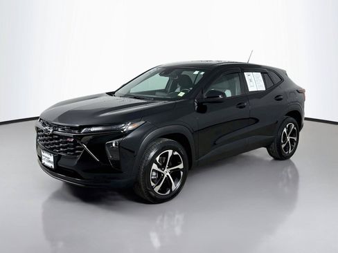 Used 2025 Chevrolet Trax RS w/ Driver Confidence Package FWD image 8