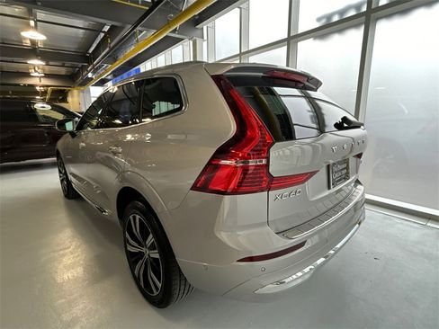 Certified 2023 Volvo XC60 B5 Plus w/ Climate Package image 4