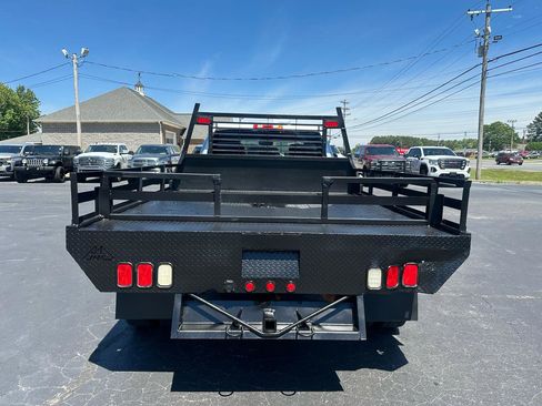 Used 2016 RAM 3500 Tradesman w/ Chrome Appearance Group AWD/4WD image 6