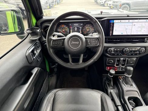 Used 2025 Jeep Wrangler Unlimited Rubicon 392 AWD/4WD image 30