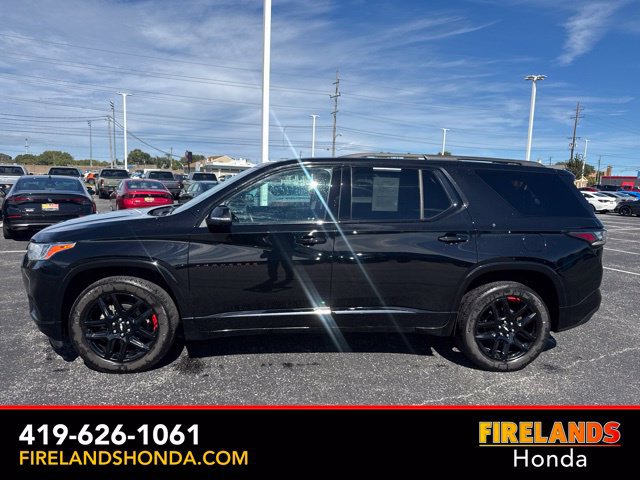 Used 2021 Chevrolet Traverse Premier w/ Redline Edition FWD image 1