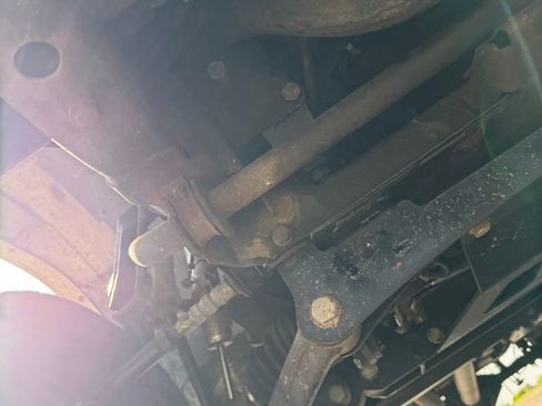 Used 2004 Chevrolet Silverado 2500 LT w/ Heavy-Duty Power Package image 6