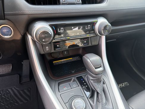 Certified 2021 Toyota RAV4 Limited image 8