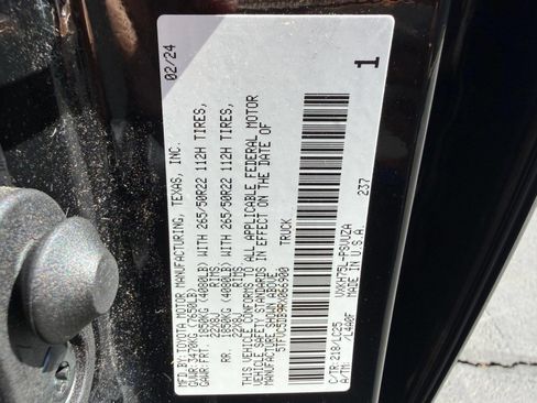 Used 2024 Toyota Tundra Capstone AWD/4WD image 34