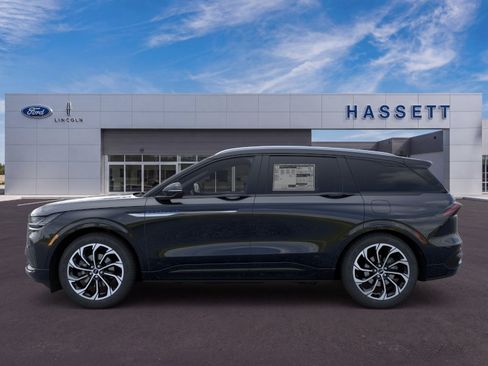 New 2026 Lincoln Nautilus Reserve AWD/4WD image 3