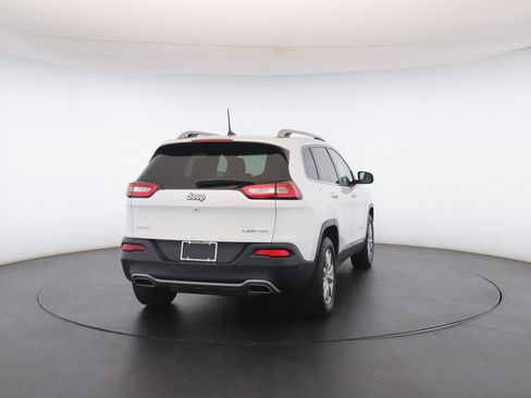 Used 2018 Jeep Cherokee Limited image 26