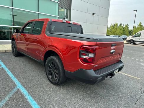 Used 2024 Ford Maverick Lariat w/ Black Appearance Package FWD image 3