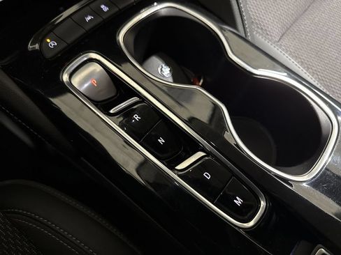 Used 2022 Buick Envision Preferred FWD image 17