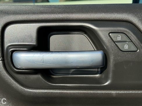 Used 2020 Chevrolet Silverado 1500 RST w/ RST Value Package image 19