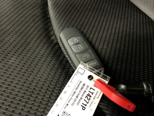 Used 2017 MAZDA MAZDA3 Sport FWD image 29