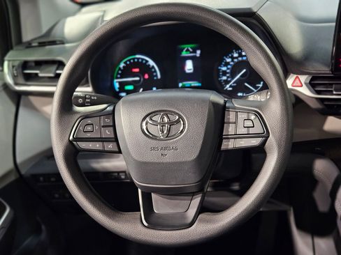 Used 2024 Toyota Sienna LE image 26