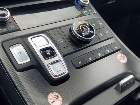 Used 2024 Hyundai Palisade Calligraphy image 32