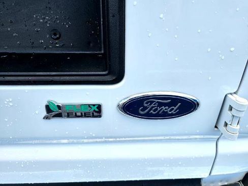 Used 2011 Ford E-350 and Econoline 350 XLT image 36