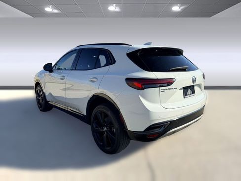 Used 2022 Buick Envision Essence w/ Technology Package I image 3