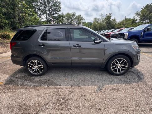Used 2017 Ford Explorer Sport w/ Equipment Group 401A AWD/4WD image 6