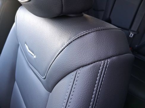New 2026 Cadillac XT5 Luxury w/ LPO, Floor Liner Package AWD/4WD image 18