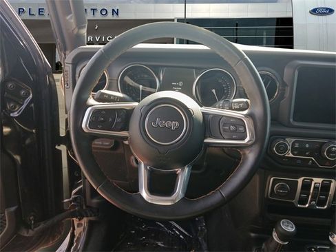 Used 2021 Jeep Wrangler Unlimited Sahara image 12